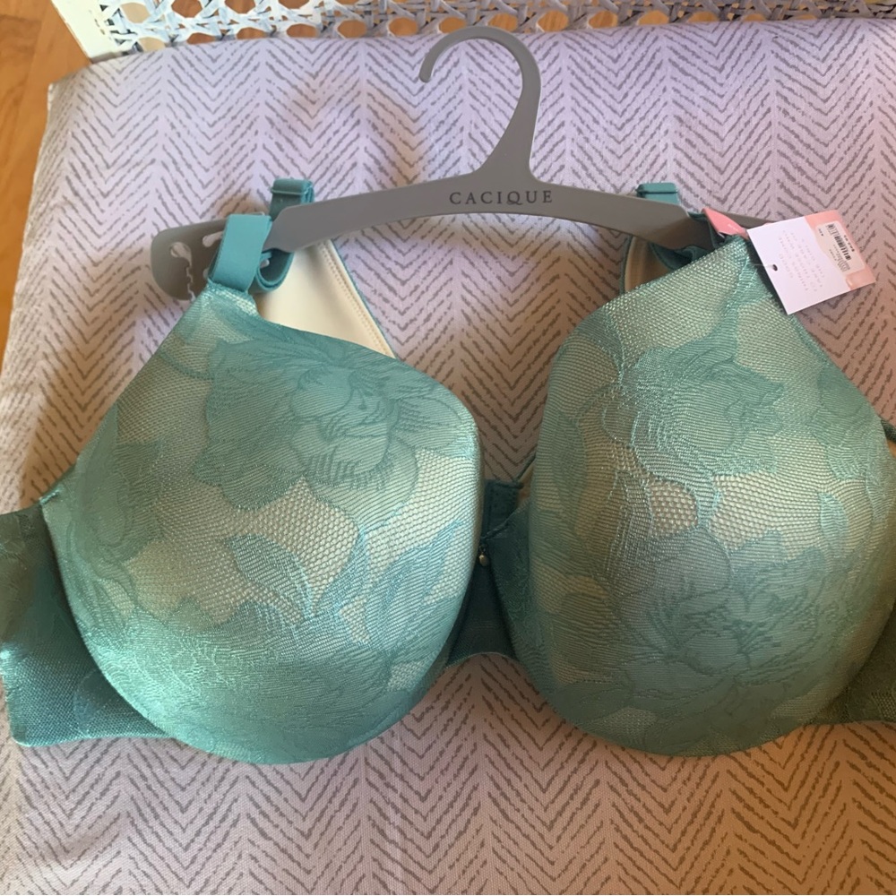 NWT Cacique 42C NEW Bra Lace